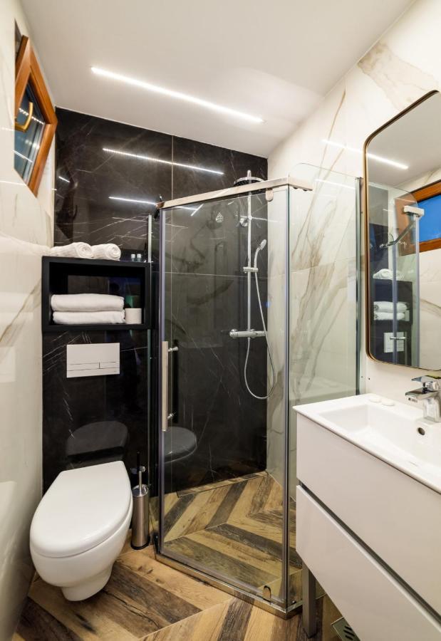 Art'Partment Apartment Брашов Екстериор снимка